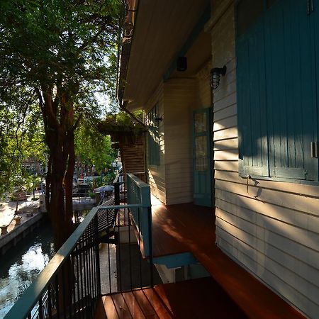 La Moon Hostel Bangkok Eksteriør billede