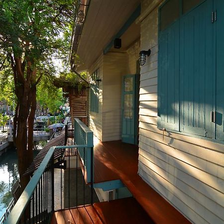 La Moon Hostel Bangkok Eksteriør billede