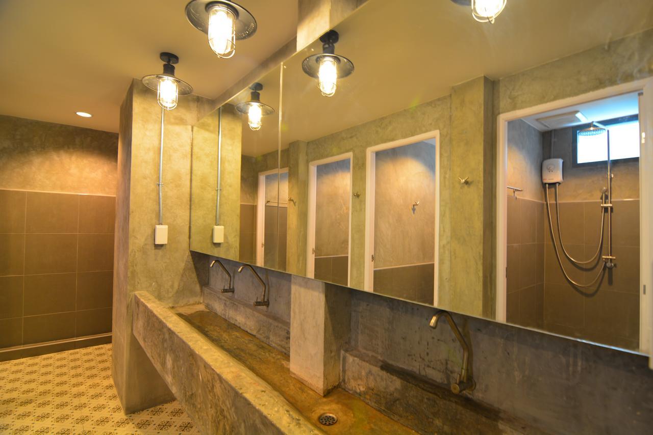 La Moon Hostel Bangkok Eksteriør billede