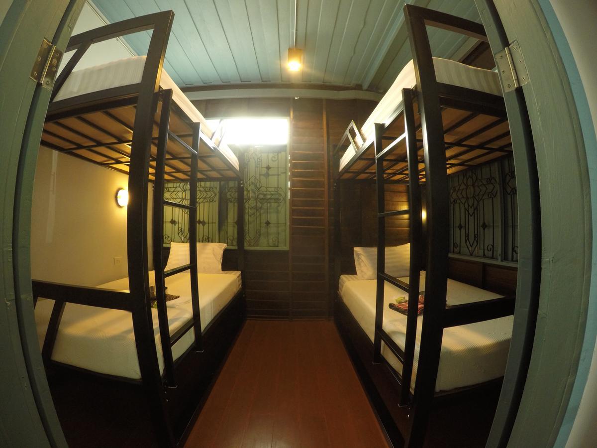 La Moon Hostel Bangkok Eksteriør billede