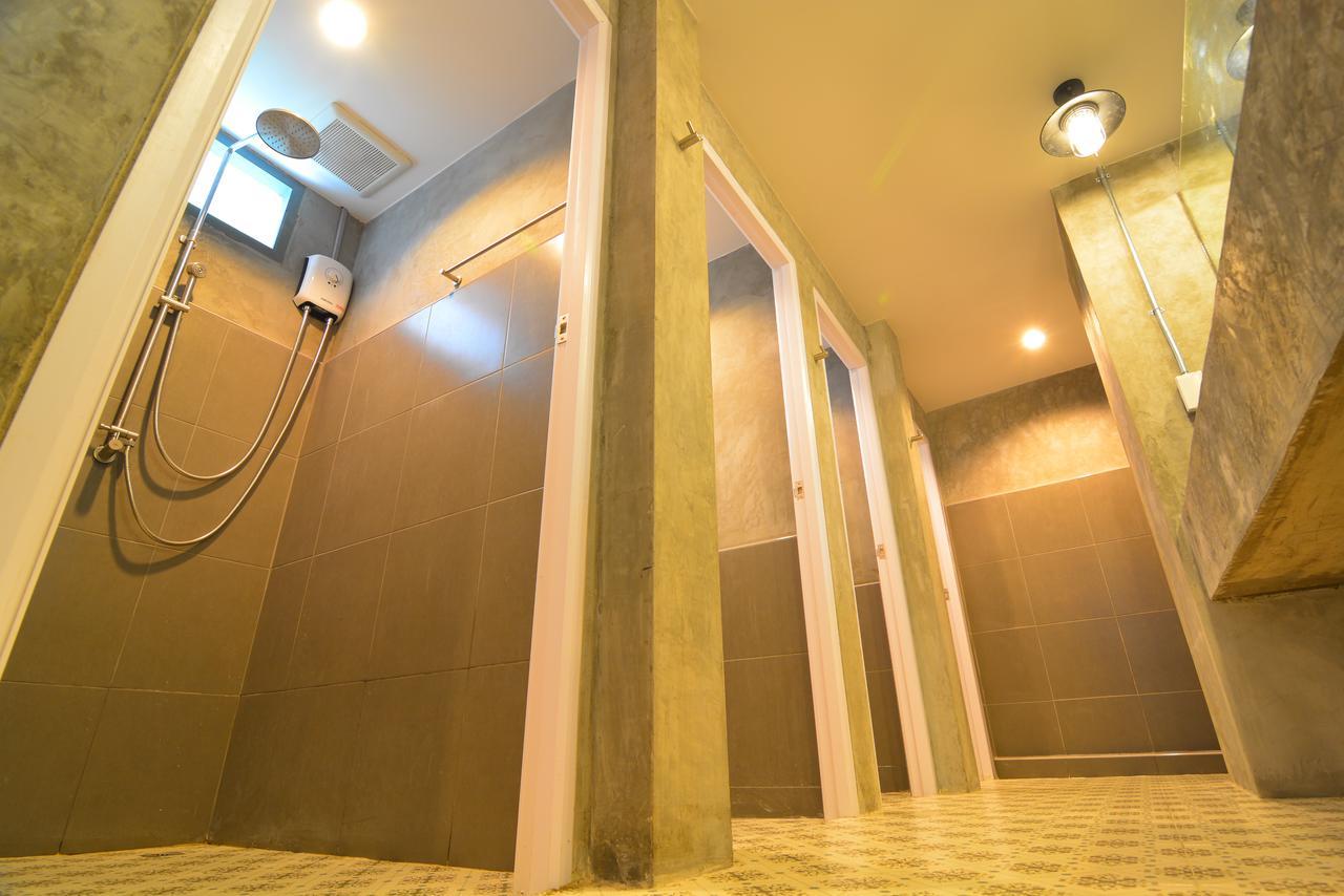 La Moon Hostel Bangkok Eksteriør billede