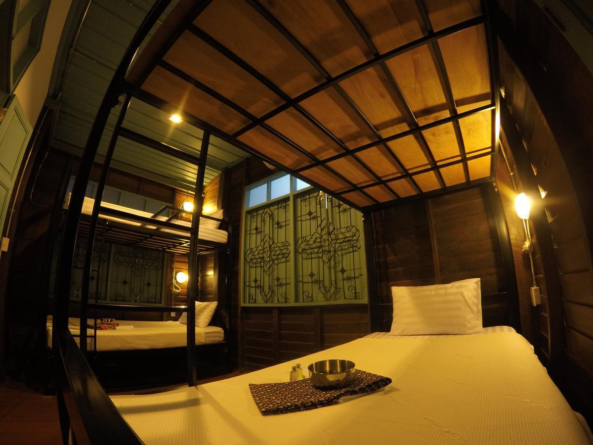 La Moon Hostel Bangkok Eksteriør billede