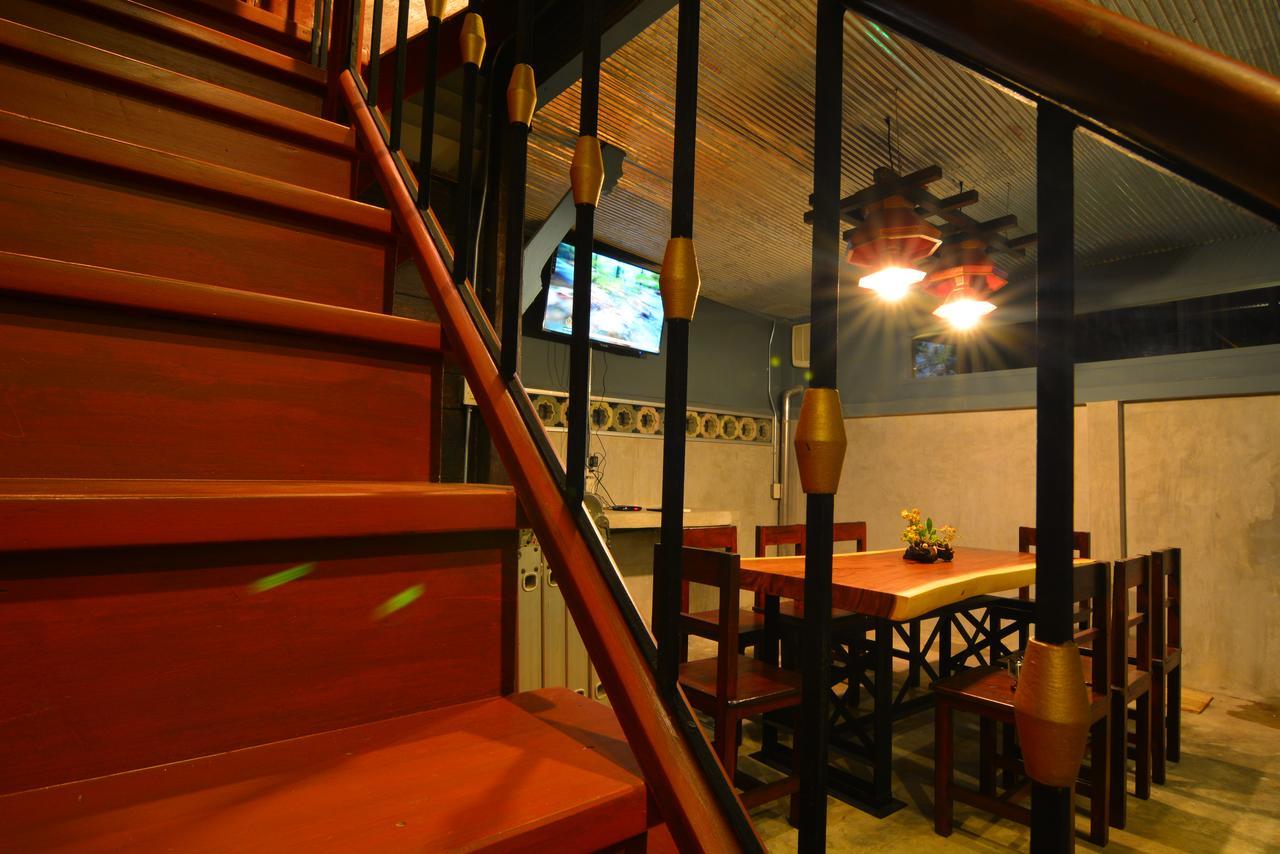 La Moon Hostel Bangkok Eksteriør billede