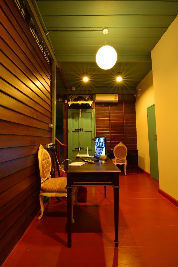 La Moon Hostel Bangkok Eksteriør billede