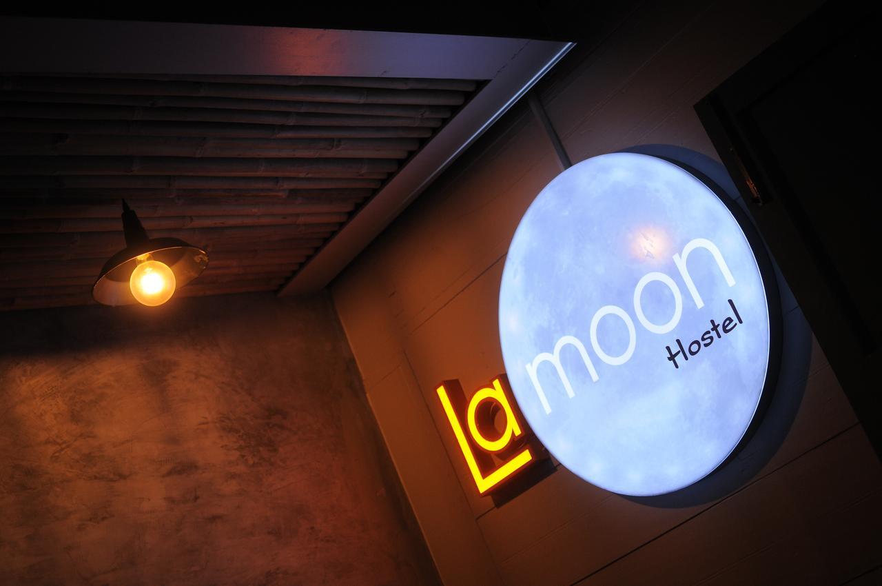 La Moon Hostel Bangkok Eksteriør billede