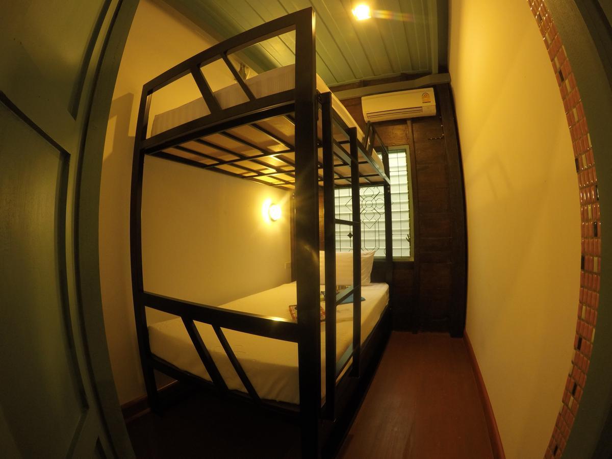 La Moon Hostel Bangkok Eksteriør billede